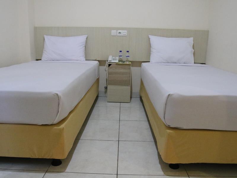 Daya Hotel Макасар Экстерьер фото